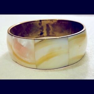 Gold bangle